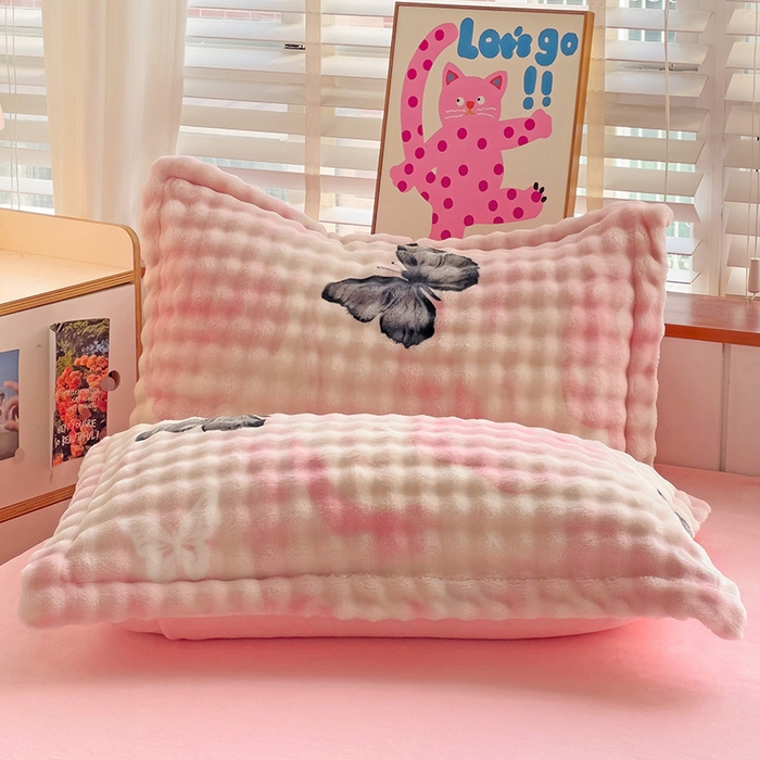 91家纺网 家纺一手货源 找家纺 （总）梵克保罗 2025新款牛奶绒泡泡单枕套