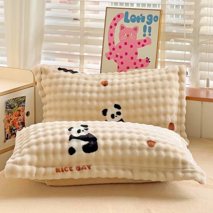 梵克保罗 2025新款牛奶绒泡泡单枕套 熊猫点点-咖