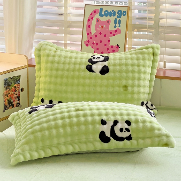 梵克保罗 2025新款牛奶绒泡泡单枕套 熊猫点点-绿