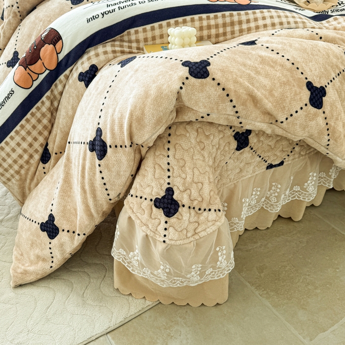 91家纺网 家纺一手货源 找家纺 浩浩家纺 2025新款舒适花边牛奶绒床盖四件套 小熊