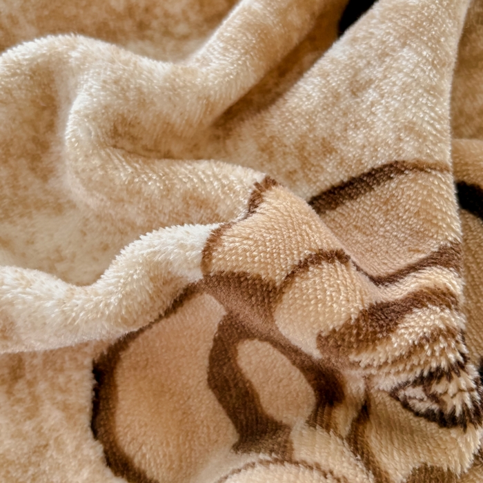 91家纺网 家纺一手货源 找家纺 浩浩家纺 2025新款舒适花边牛奶绒床盖四件套 花影棕