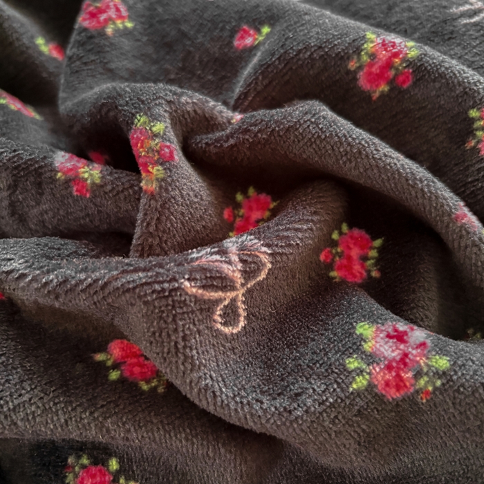 91家纺网 家纺一手货源 找家纺 浩浩家纺 2025新款舒适花边牛奶绒床盖四件套 粉花