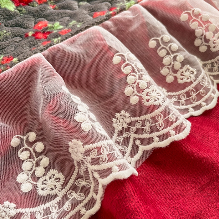 91家纺网 家纺一手货源 找家纺 浩浩家纺 2025新款舒适花边牛奶绒床盖四件套 红花