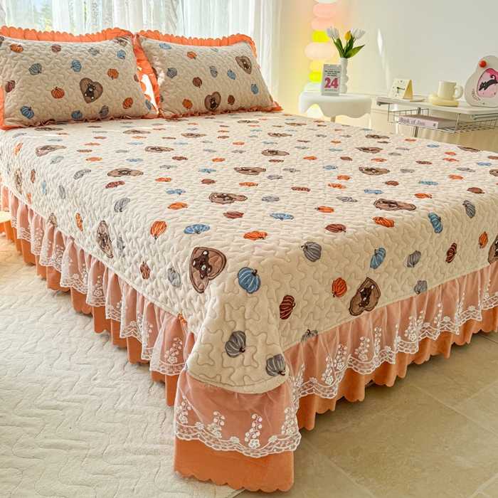 91家纺网 家纺一手货源 找家纺 浩浩家纺 2025新款舒适花边牛奶绒床盖四件套 爱心小熊