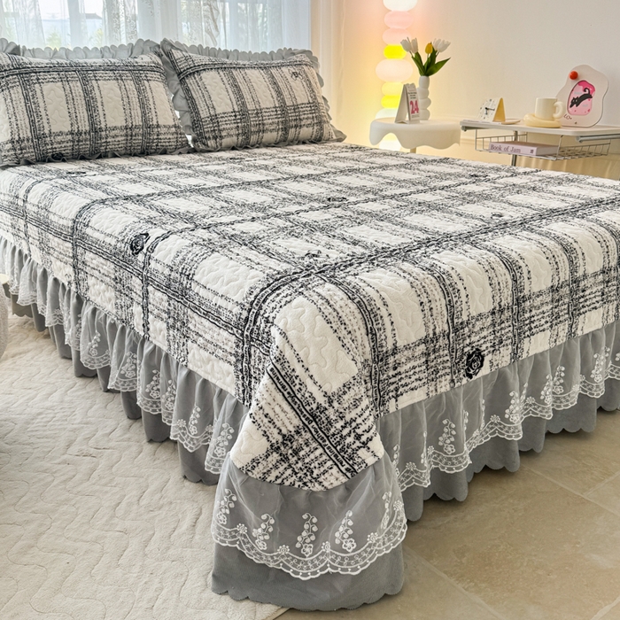 91家纺网 家纺一手货源 找家纺 浩浩家纺 2025新款舒适花边牛奶绒床盖四件套 山茶花