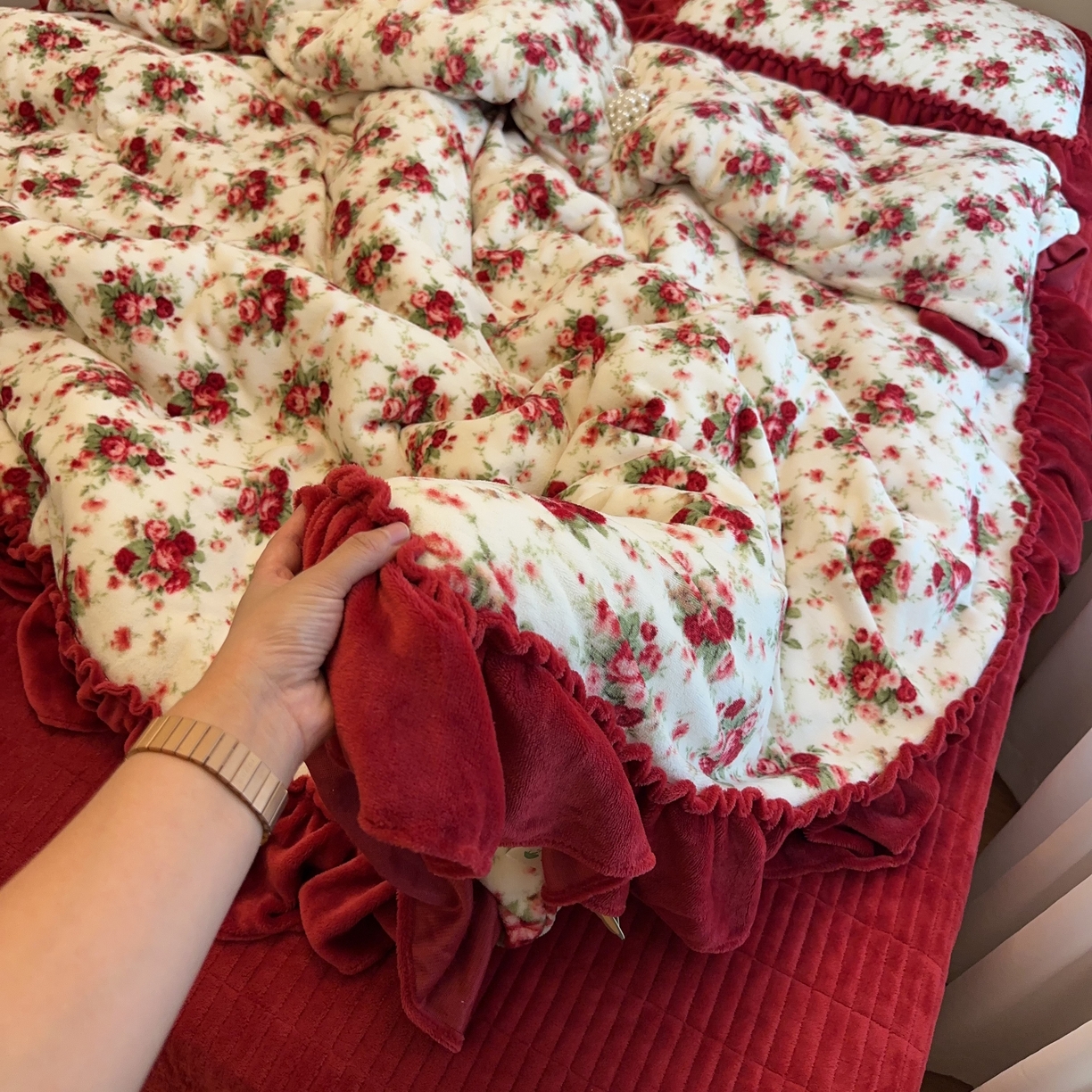 91家纺网 家纺一手货源 找家纺 （总）赫梵茜 2025新款韩式花边定制款床盖四件套定制款