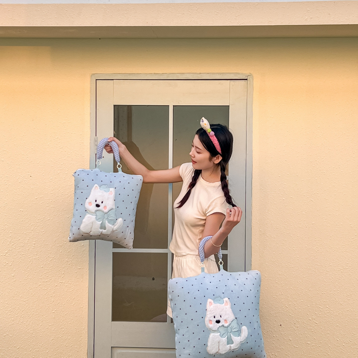 91家纺网 家纺一手货源 找家纺 （总）番茄+ 2025新款牛奶绒贴布绣西高地抱枕被