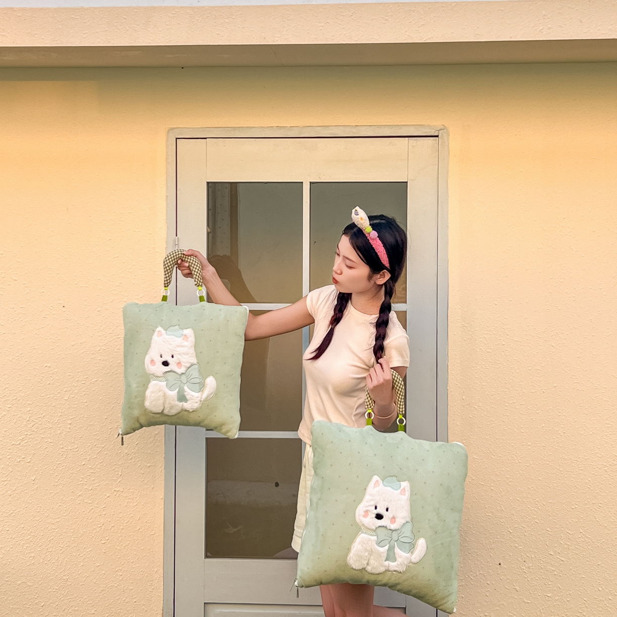 91家纺网 家纺一手货源 找家纺 （总）番茄+ 2025新款牛奶绒贴布绣西高地抱枕被