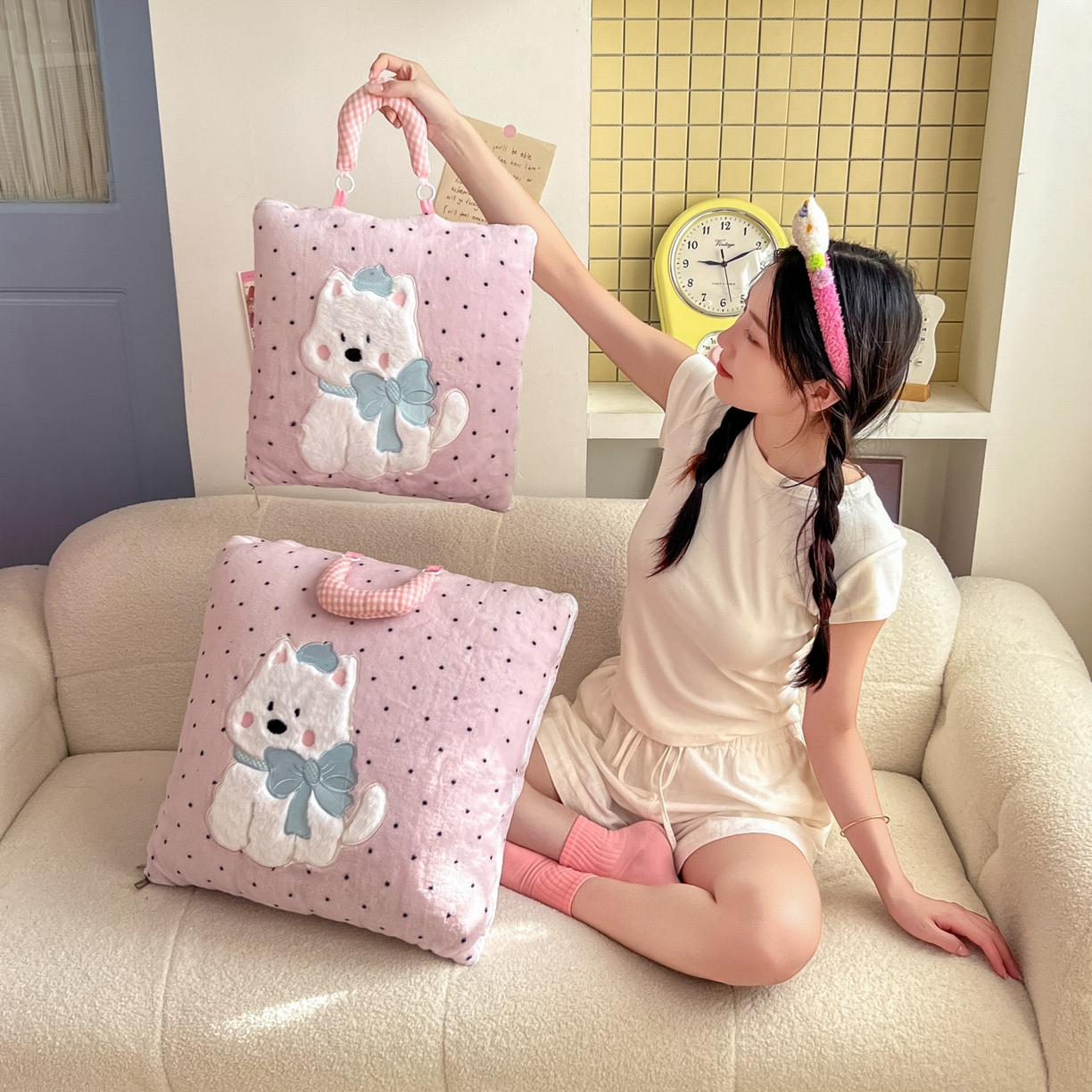 91家纺网 家纺一手货源 找家纺 番茄+ 2025新款牛奶绒贴布绣西高地抱枕被 波点-粉