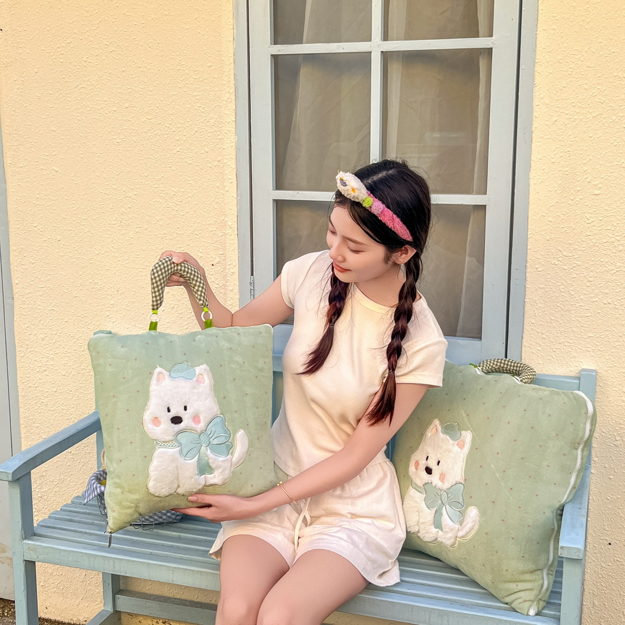 91家纺网 家纺一手货源 找家纺 番茄+ 2025新款牛奶绒贴布绣西高地抱枕被 组合图仅供展示不可下单