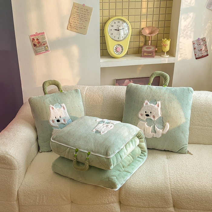 91家纺网 家纺一手货源 找家纺 番茄+ 2025新款牛奶绒贴布绣西高地抱枕被 波点-绿