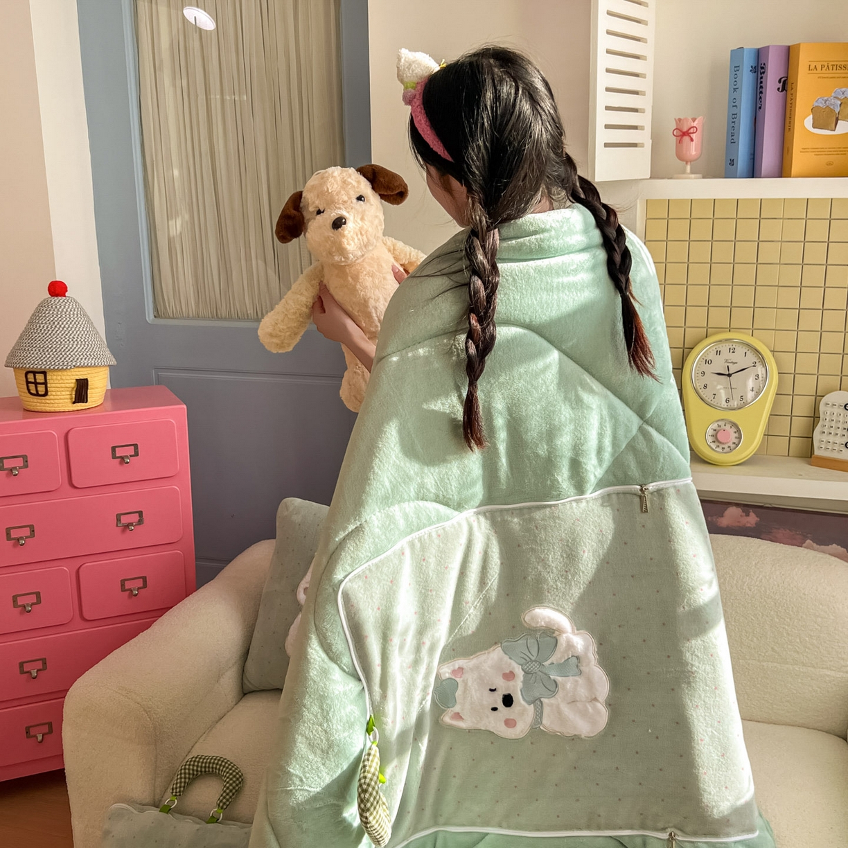 91家纺网 家纺一手货源 找家纺 番茄+ 2025新款牛奶绒贴布绣西高地抱枕被 波点-绿