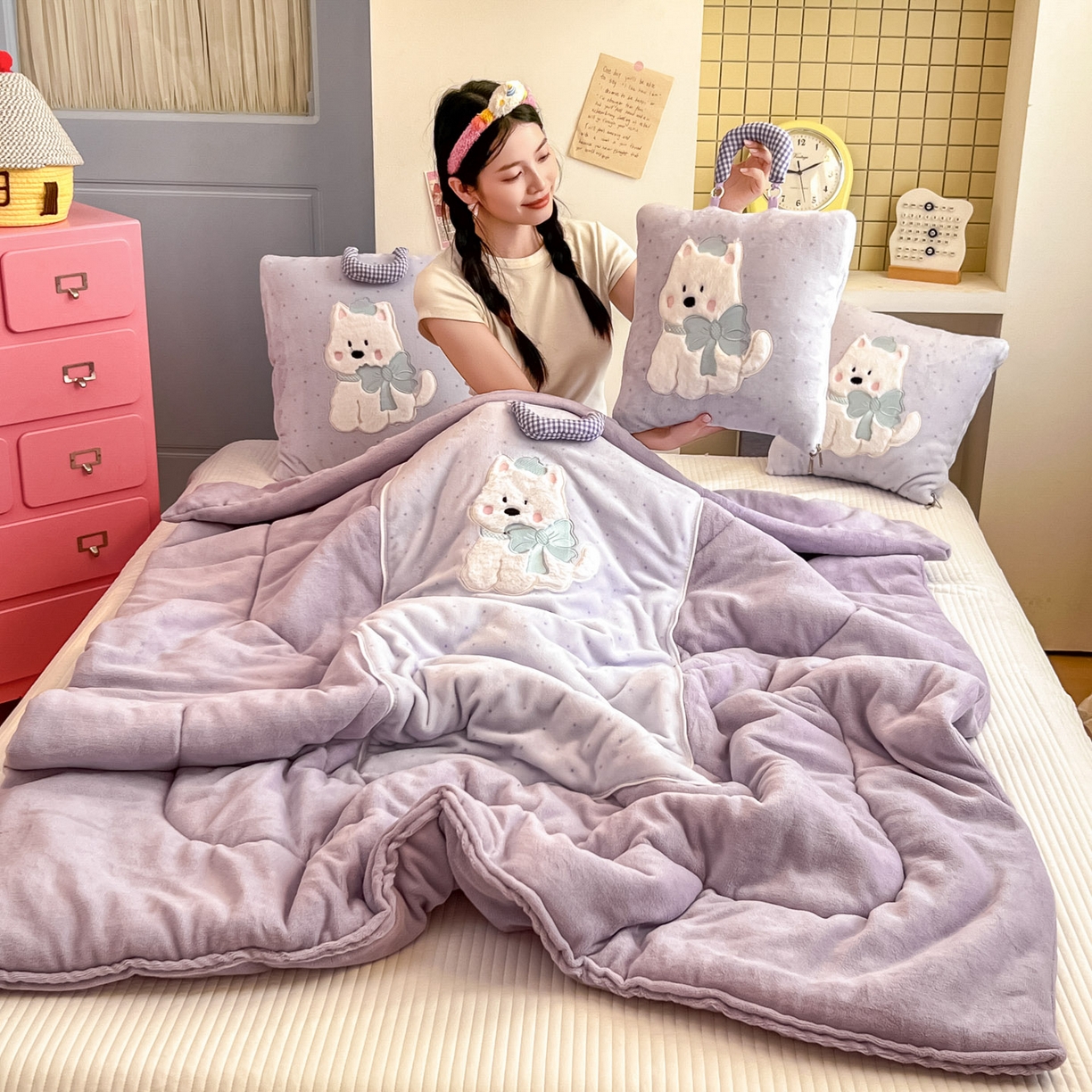 91家纺网 家纺一手货源 找家纺 番茄+ 2025新款牛奶绒贴布绣西高地抱枕被 波点-紫