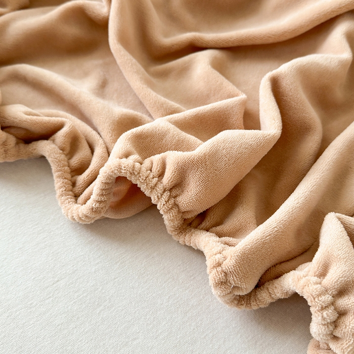 91家纺网 家纺一手货源 找家纺 云尚床笠 2026新款亲肤舒适毛巾绣牛奶绒加厚单床笠单品床笠单件床笠-卡通猫 卡通猫-暖阳杏