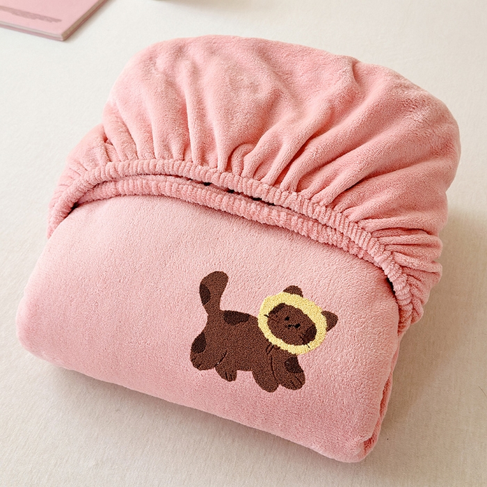 91家纺网 家纺一手货源 找家纺 云尚床笠 2026新款亲肤舒适毛巾绣牛奶绒加厚单床笠单品床笠单件床笠-卡通猫 卡通猫-云柔粉