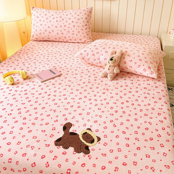 91家纺网 家纺一手货源 找家纺 云尚床笠 2026新款亲肤舒适毛巾绣牛奶绒加厚单床笠单品床笠单件床笠-卡通猫 卡通猫-小豹纹粉