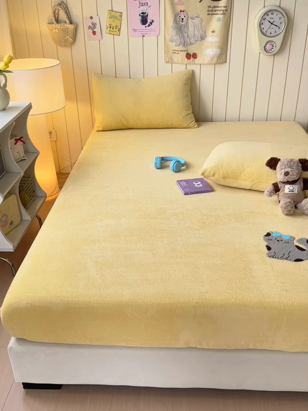 91家纺网 家纺一手货源 找家纺 云尚床笠 2026新款亲肤舒适毛巾绣牛奶绒加厚单床笠单品床笠单件床笠-卡通猫 卡通猫-鹅绒黄