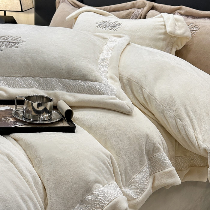 91家纺网 家纺一手货源 找家纺 （总）眠博士 2025新款A类230g全消光牛奶绒绣花四件套-威登