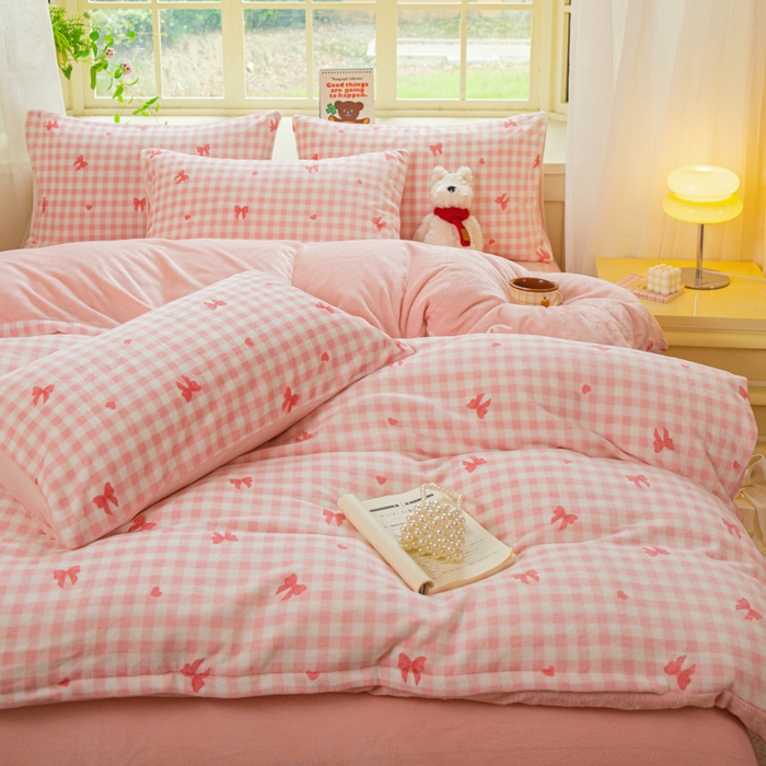 91家纺网 家纺一手货源 找家纺 斯卡诺家纺 2025新款热卖小清新牛奶绒四件套双面绒被套小红书同款 洁美-粉