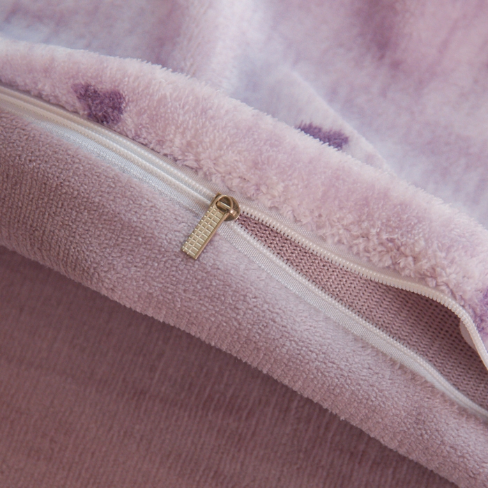 91家纺网 家纺一手货源 找家纺 斯卡诺家纺 2025新款热卖小清新牛奶绒四件套双面绒被套小红书同款 紫爱心