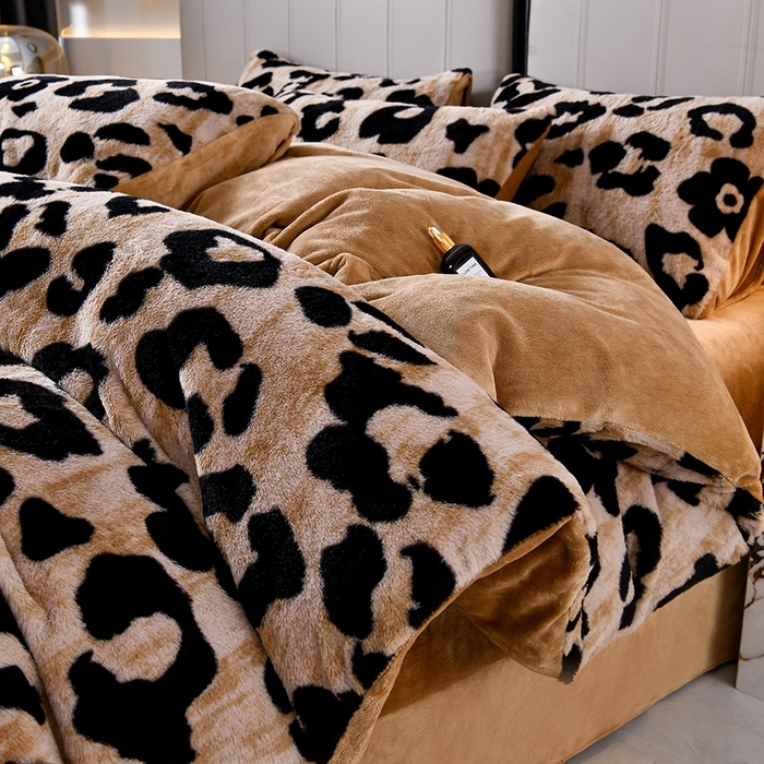 91家纺网 家纺一手货源 找家纺 总-梦之星 2025新款8斤重牛奶绒6D雕花绒四件套法莱水晶金貂