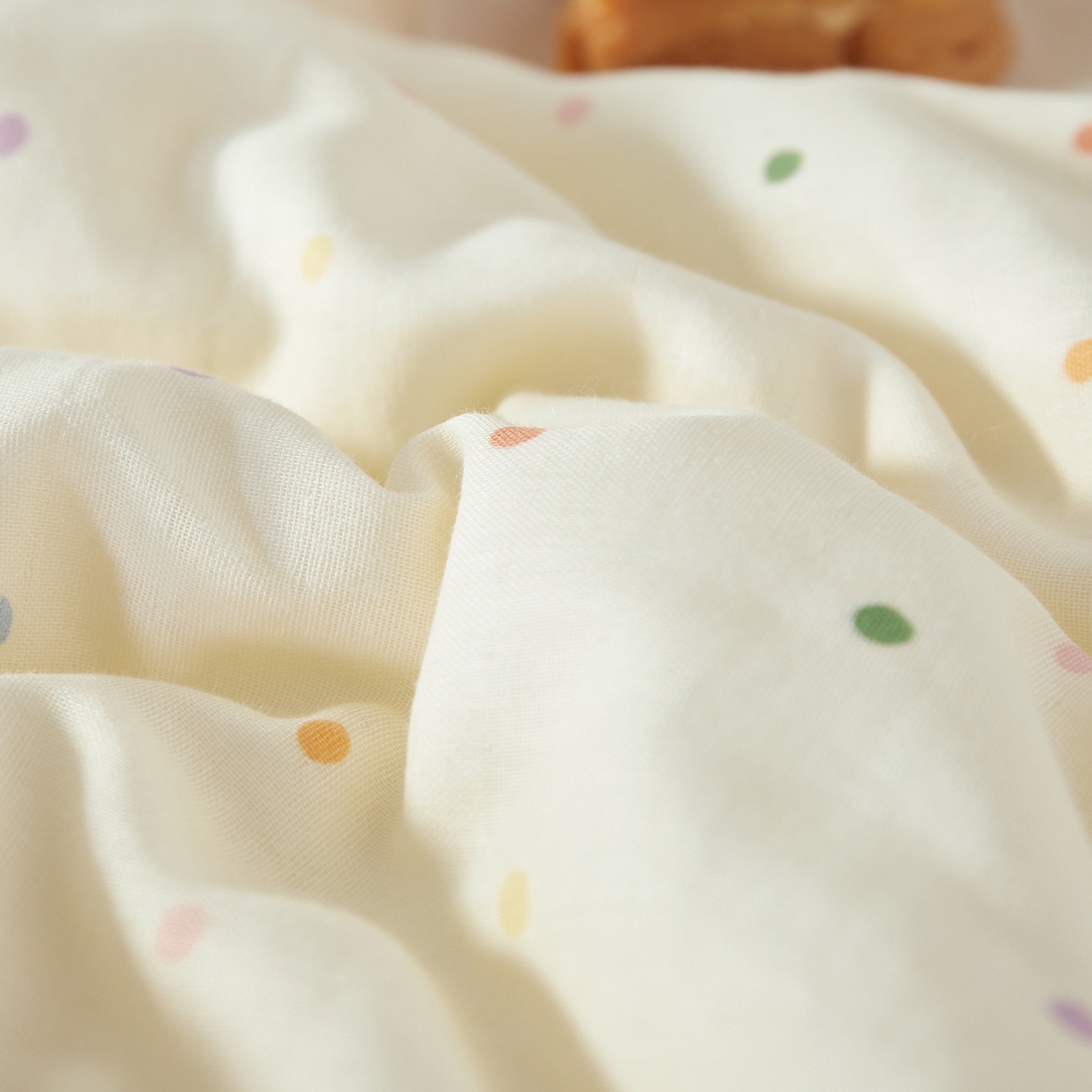 91家纺网 家纺一手货源 找家纺 荷马之梦 2025新款纯棉双层纱贴布绣卡通儿童被芯春秋被冬被被子被芯-围住可爱系列 围巾小鹿