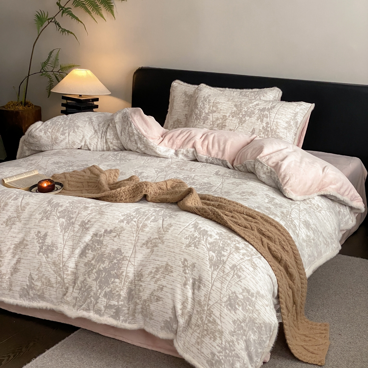 91家纺网 家纺一手货源 找家纺 （总）玉宇阁家居 2025新款双色提花雕花牛奶绒四件套-草木的诗