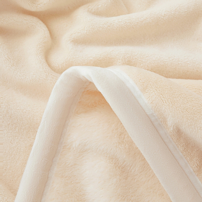 91家纺网 家纺一手货源 找家纺 雅萱家纺 2024新款良品系列牛奶绒多功能毛毯盖毯 良品-白色
