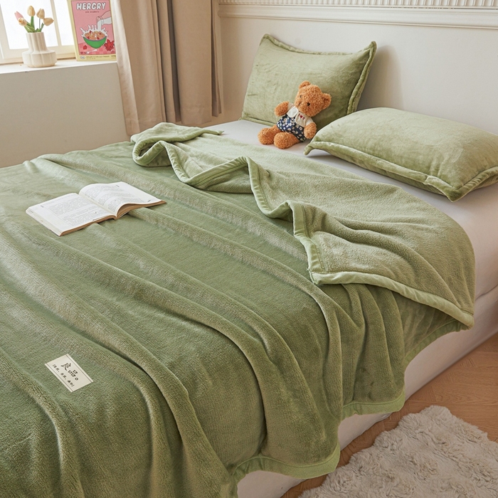 91家纺网 家纺一手货源 找家纺 雅萱家纺 2024新款良品系列牛奶绒多功能毛毯盖毯 良品-抹茶绿