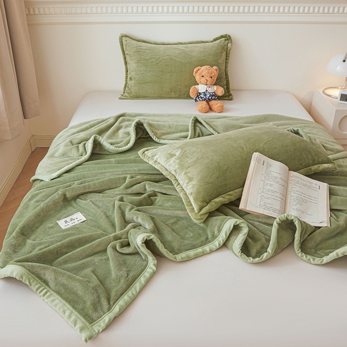 91家纺网 家纺一手货源 找家纺 雅萱家纺 2024新款良品系列牛奶绒多功能毛毯盖毯 良品-抹茶绿
