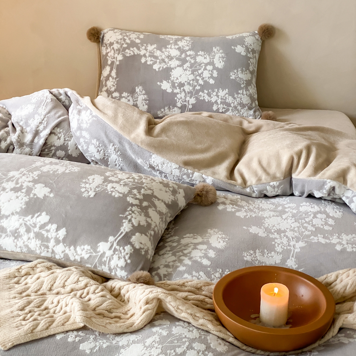 91家纺网 家纺一手货源 找家纺 玉宇阁家居 2025新款双色提花雕花牛奶绒四件套 毛球款星星落秋 星星落秋-琥珀卷