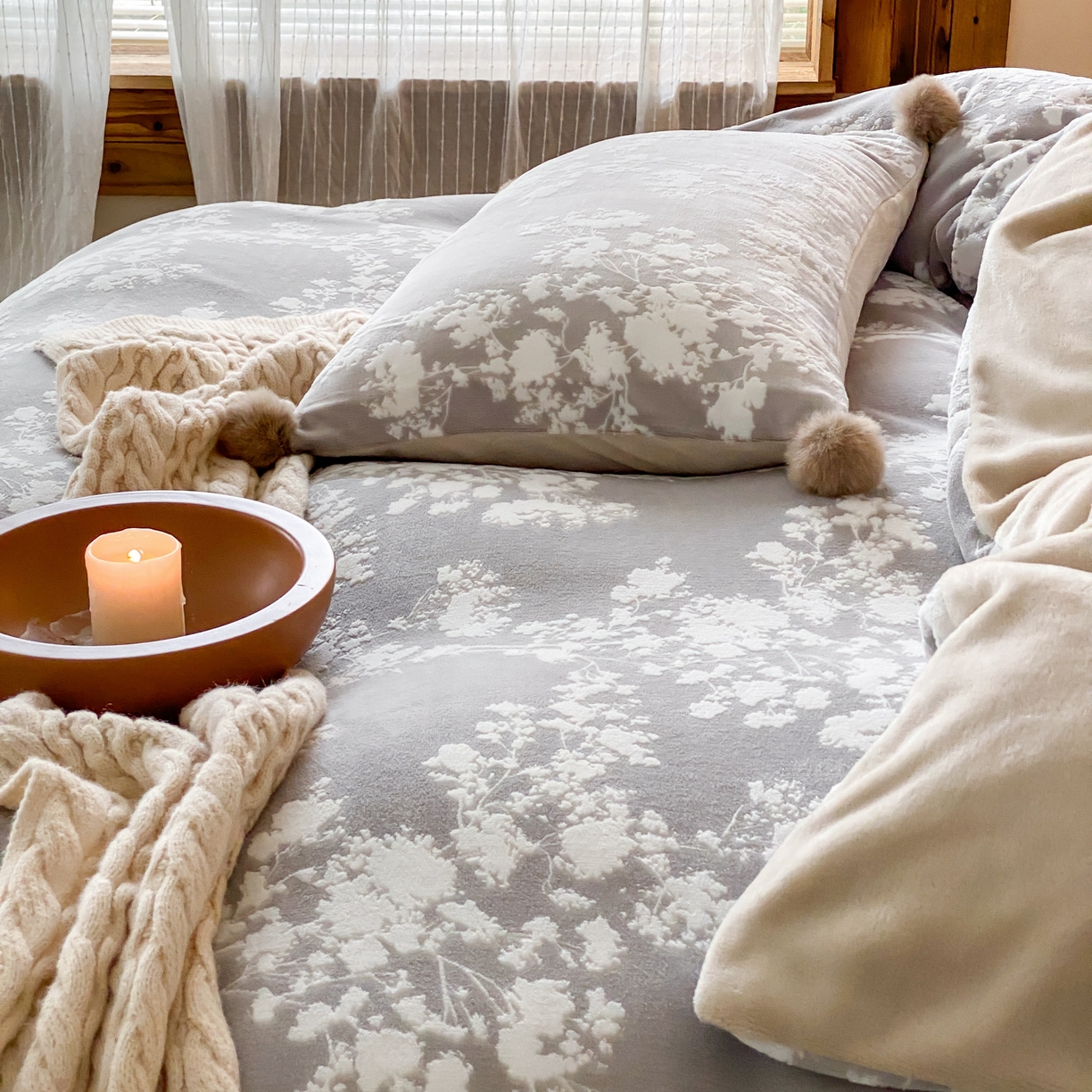 91家纺网 家纺一手货源 找家纺 玉宇阁家居 2025新款双色提花雕花牛奶绒四件套 毛球款星星落秋 星星落秋-琥珀卷