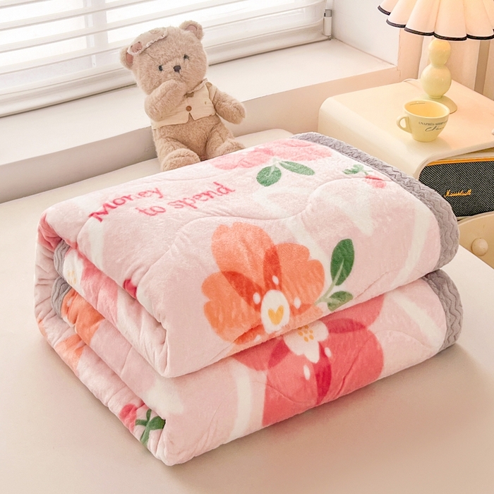 91家纺网 家纺一手货源 找家纺 雅萱家纺 2024新款AB版牛奶贝贝绒多功能三层毯 三层毯-花簇甜憩粉色