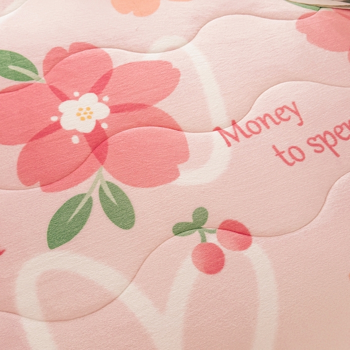 91家纺网 家纺一手货源 找家纺 雅萱家纺 2024新款AB版牛奶贝贝绒多功能三层毯 三层毯-花簇甜憩粉色