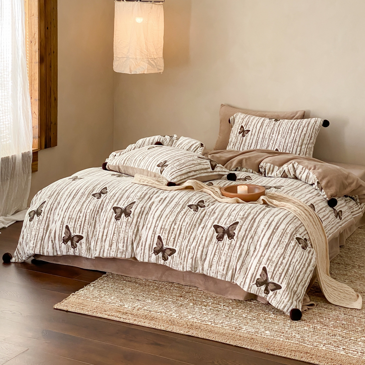 91家纺网 家纺一手货源 找家纺 玉宇阁家居 2025新款双色提花雕花牛奶绒四件套 毛球款迷迭吻东 迷迭吻冬-黄油栗子