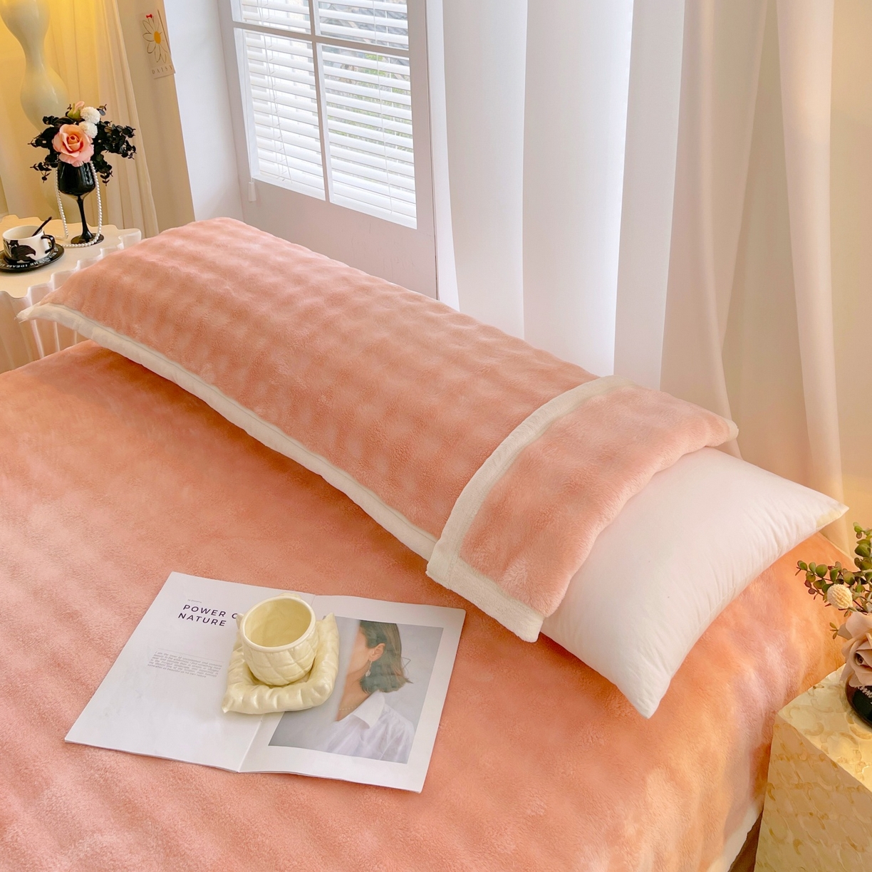 91家纺网 家纺一手货源 找家纺 雨彤家纺 2025新款泡泡牛奶绒长枕巾 牛奶绒枕巾-樱花粉 50*155cm（适合1.5米枕头）