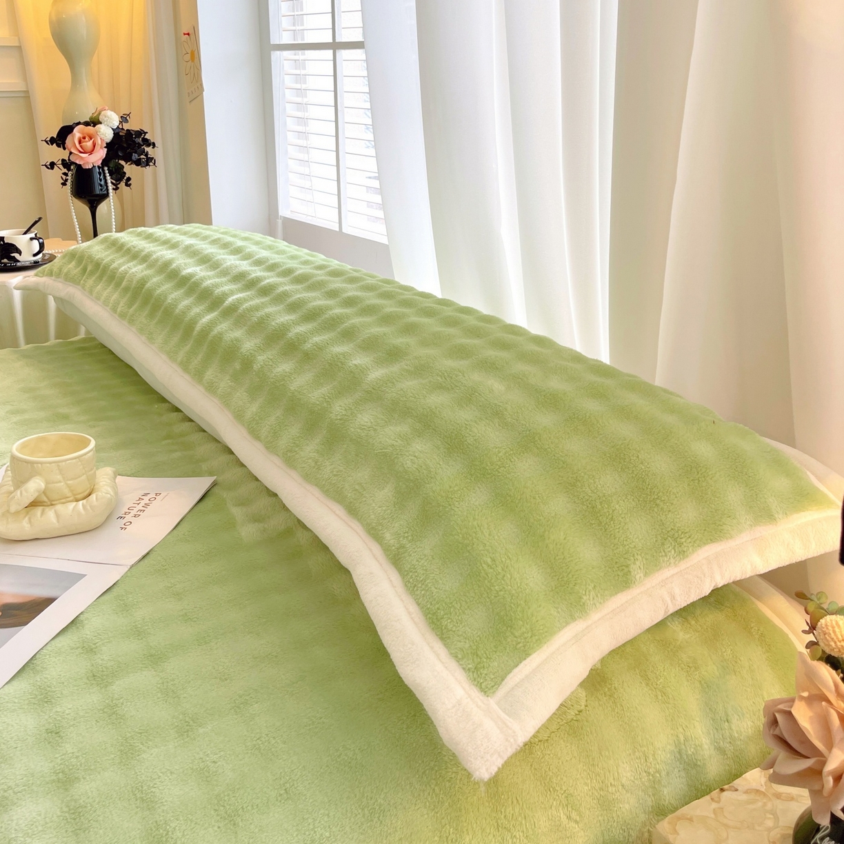 91家纺网 家纺一手货源 找家纺 雨彤家纺 2025新款泡泡牛奶绒长枕巾 牛奶绒枕巾-抹茶绿 50*80cm（一只）