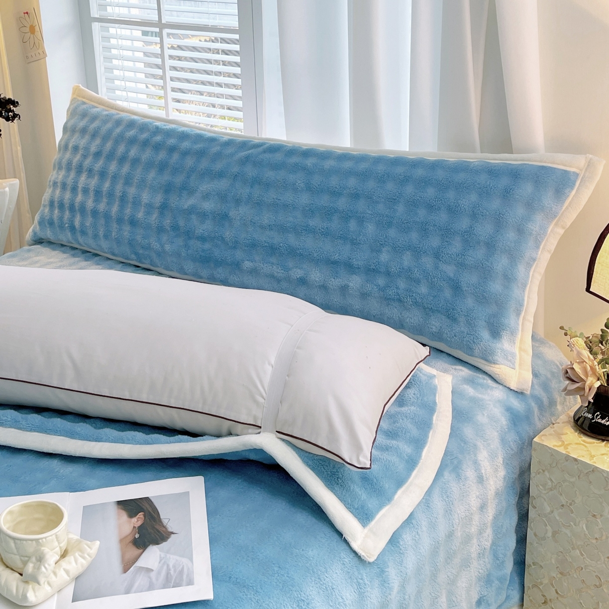 91家纺网 家纺一手货源 找家纺 雨彤家纺 2025新款泡泡牛奶绒长枕巾 牛奶绒枕巾-天空蓝 50*155cm（适合1.5米枕头）