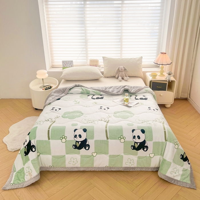 雅萱家纺 2024新款AB版牛奶贝贝绒多功能三层毯 三层毯-熊猫乐园绿色