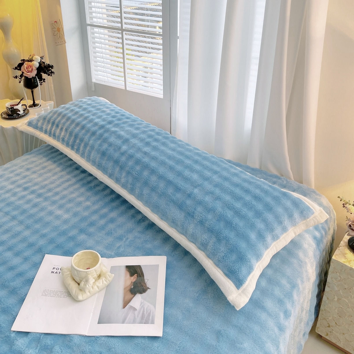 91家纺网 家纺一手货源 找家纺 雨彤家纺 2025新款泡泡牛奶绒长枕巾 牛奶绒枕巾-天空蓝 50*155cm（适合1.5米枕头）