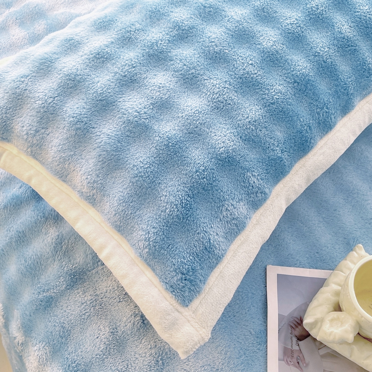 91家纺网 家纺一手货源 找家纺 雨彤家纺 2025新款泡泡牛奶绒长枕巾 牛奶绒枕巾-天空蓝 50*125cm（适合1.2米枕头）