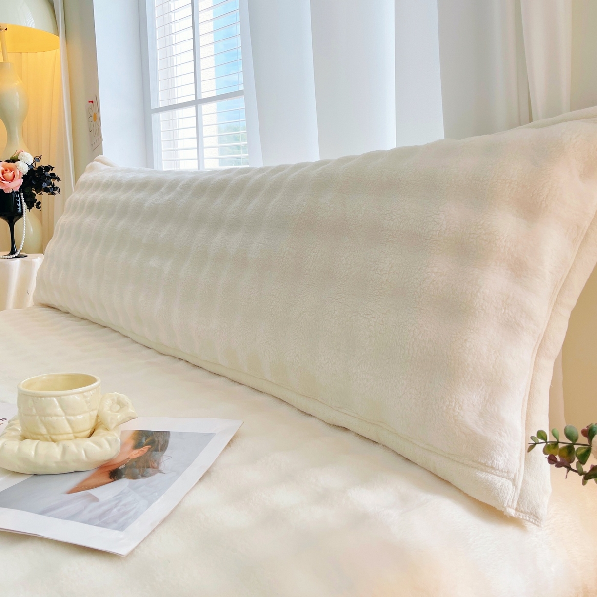 91家纺网 家纺一手货源 找家纺 雨彤家纺 2025新款泡泡牛奶绒长枕巾 牛奶绒枕巾-奶油白 50*80cm（一对）