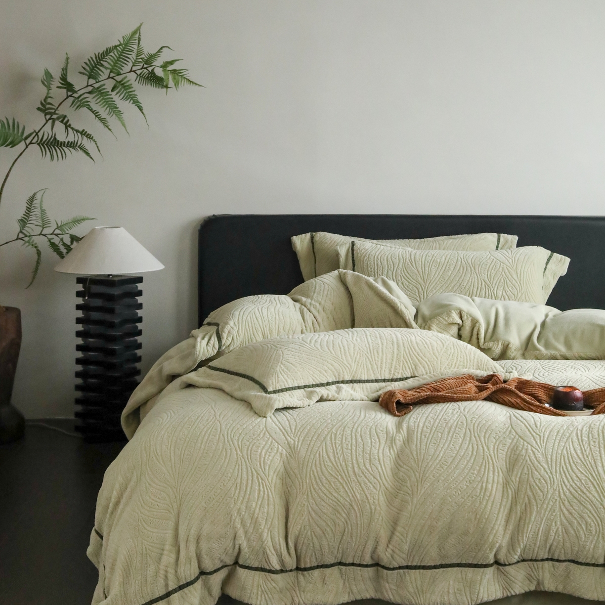 91家纺网 家纺一手货源 找家纺 （总）玉宇阁家居 2025新款加厚牛奶绒浮雕工艺款四件套