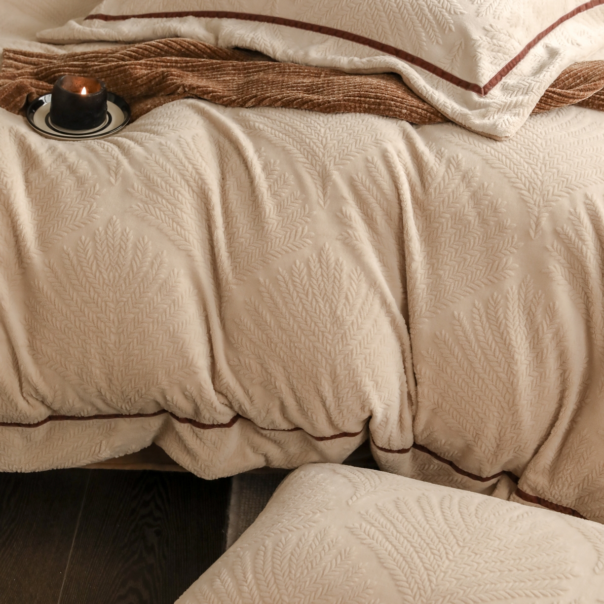 91家纺网 家纺一手货源 找家纺 （总）玉宇阁家居 2025新款加厚牛奶绒浮雕工艺款四件套