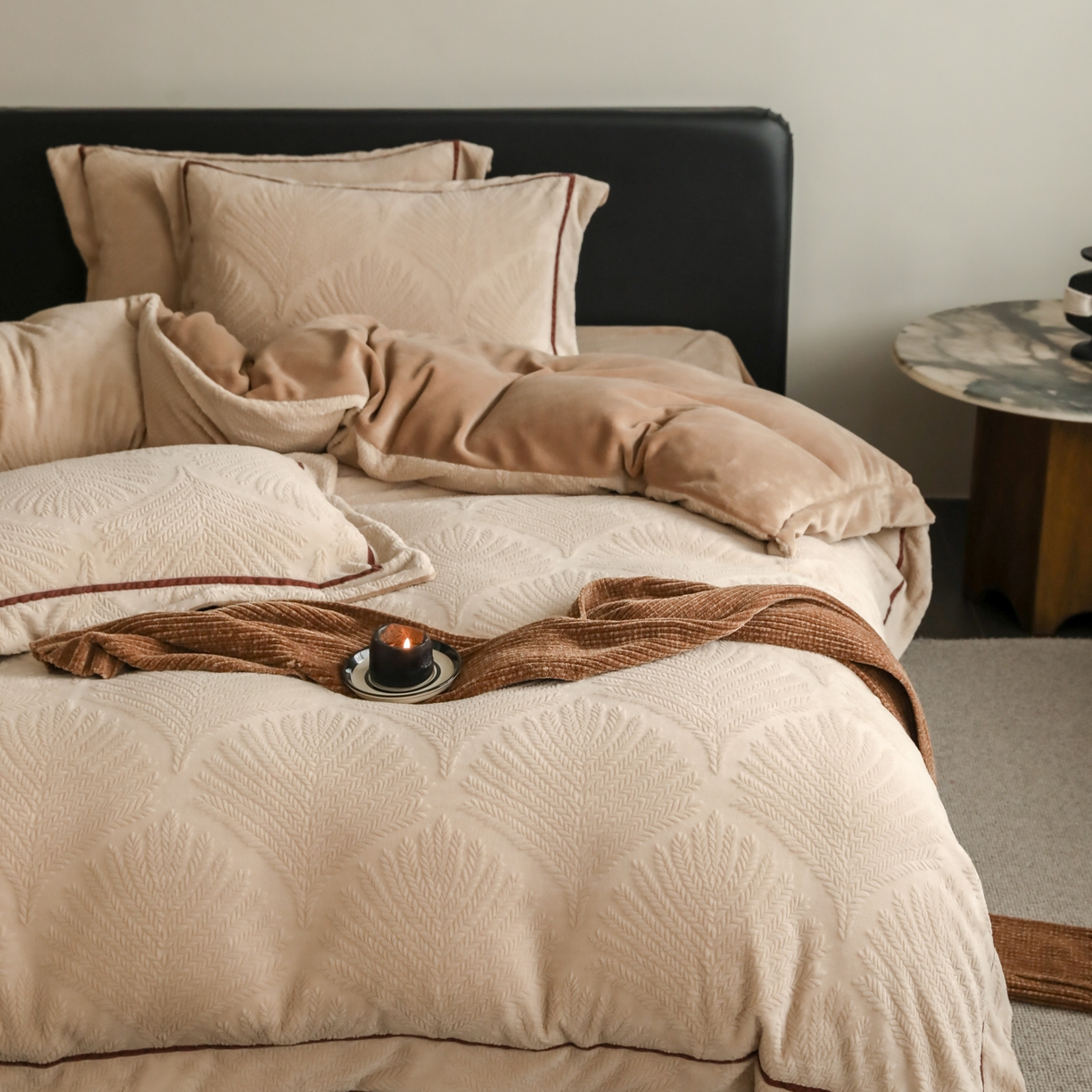 91家纺网 家纺一手货源 找家纺 （总）玉宇阁家居 2025新款加厚牛奶绒浮雕工艺款四件套