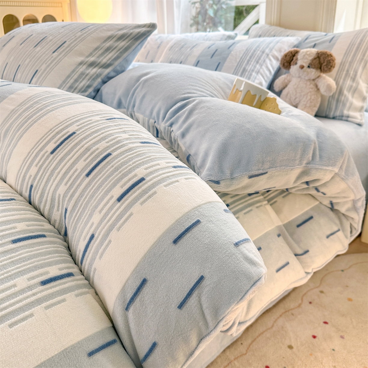 91家纺网 家纺一手货源 找家纺 （总）灰鲸 2025新款立体雕花牛奶绒四件套