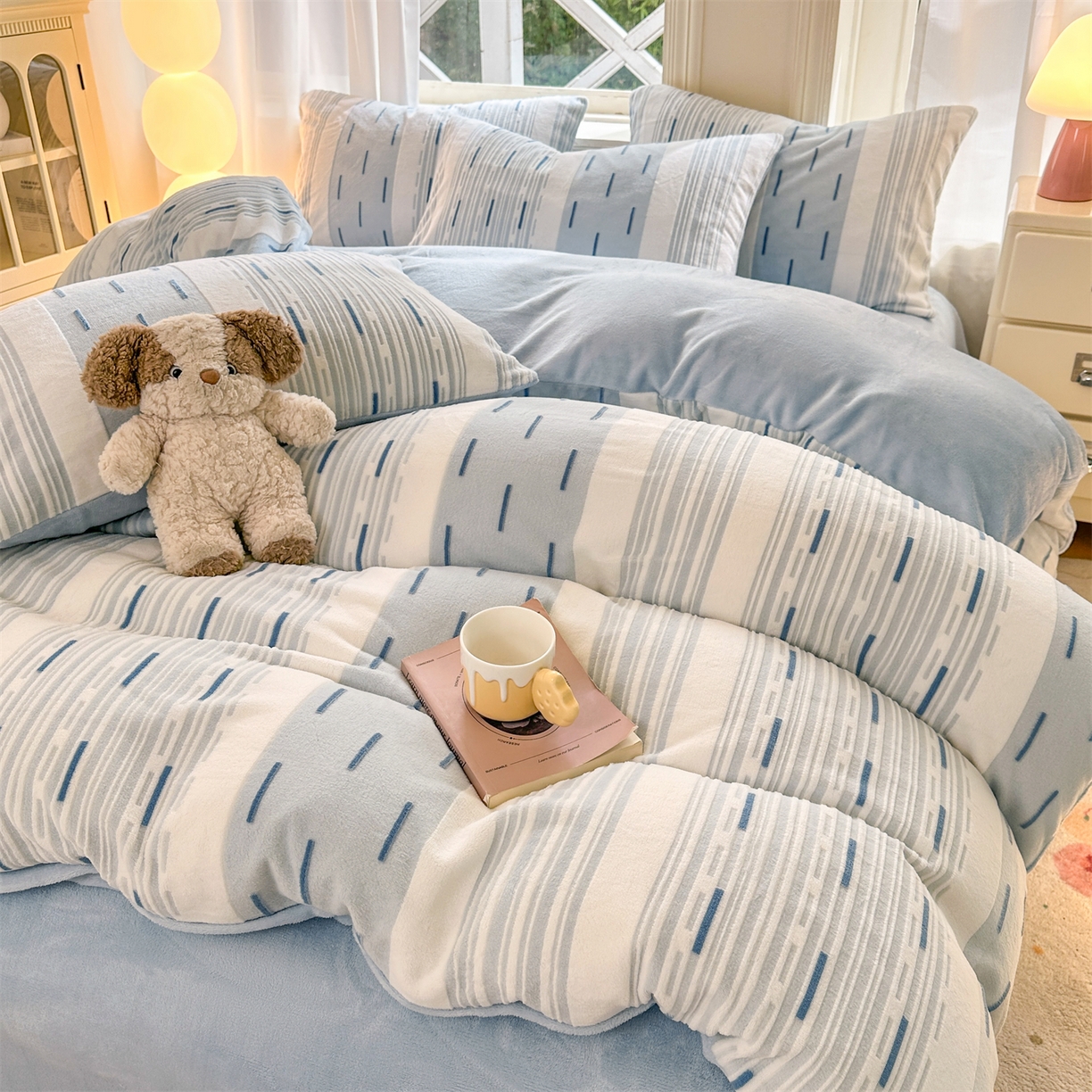 91家纺网 家纺一手货源 找家纺 （总）灰鲸 2025新款立体雕花牛奶绒四件套