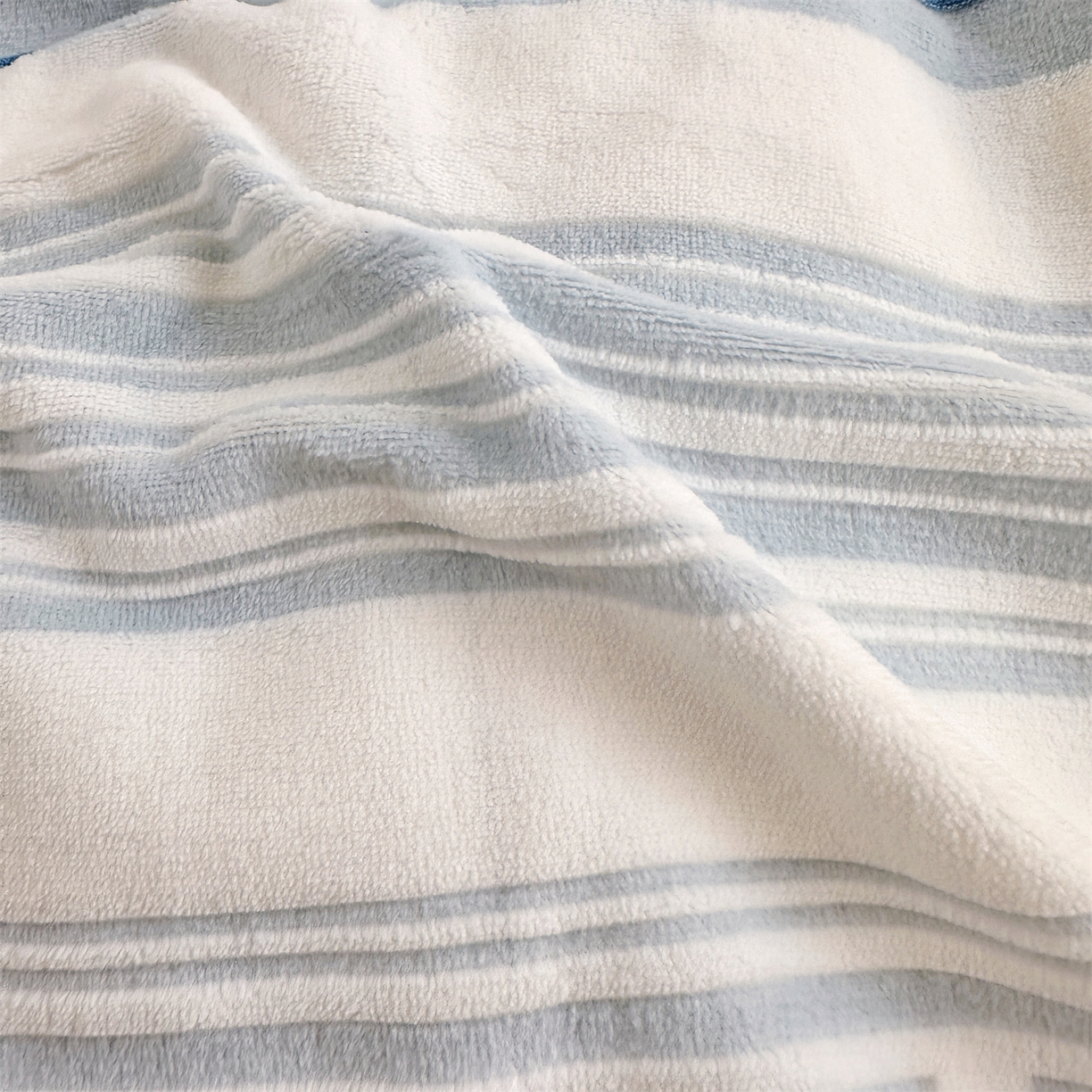 91家纺网 家纺一手货源 找家纺 （总）灰鲸 2025新款立体雕花牛奶绒四件套