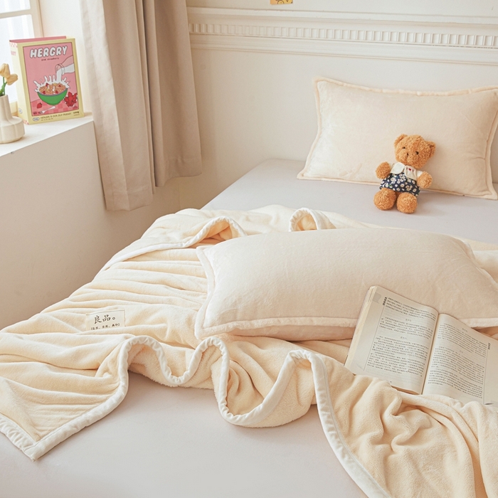 91家纺网 家纺一手货源 找家纺 （总）雅萱家纺 2024新款良品系列牛奶绒多功能毛毯盖毯