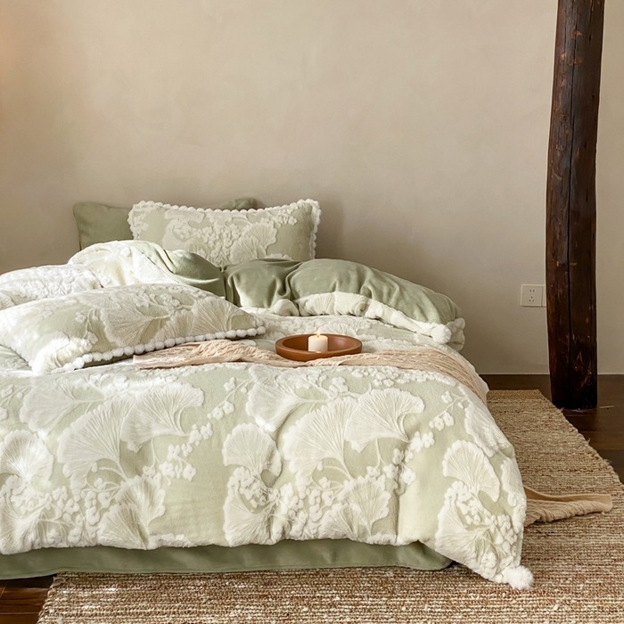 91家纺网 家纺一手货源 找家纺 玉宇阁家居 2025新款亲肤舒适兔毛雕花绒提花雕花牛奶绒四件套-雪国来信 控价：238/318/338/328/328/338（券后控价） 雪国来信-橡木苔